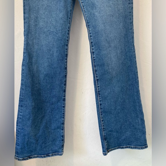 Levi's Jeans Women 28 Ribcage Bootcut Blue Button Fly High Rise Flare Stretch - Picture 3 of 10